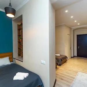Hotello טביליסי